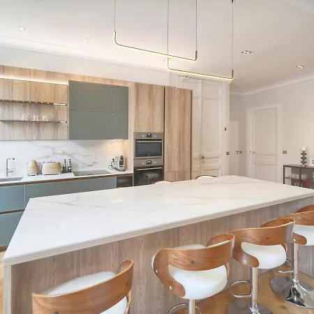 Tiffany Luxury 4bdr And 4bath Next To Palais Appartement
