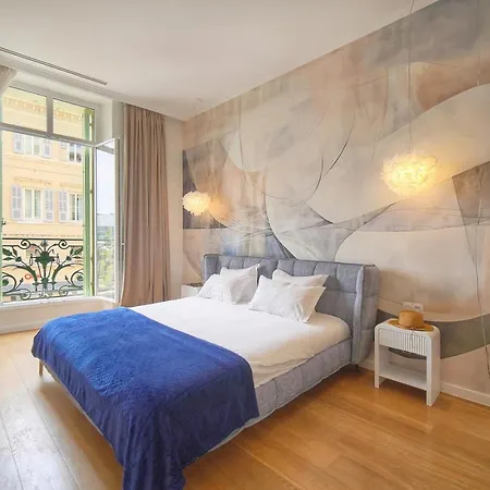 Tiffany Luxury 4bdr And 4bath Next To Palais Appartement *