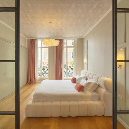 Tiffany Luxury 4bdr And 4bath Next To Palais Appartement