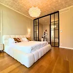 Tiffany Luxury 4bdr And 4bath Next To Palais Appartamento *