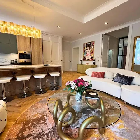 Tiffany Luxury 4bdr And 4bath Next To Palais Appartamento